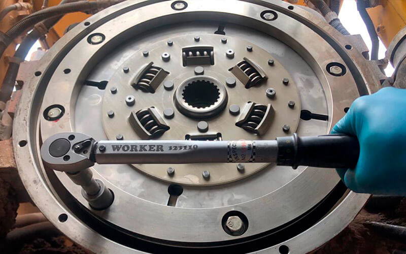 Desensamble y ensamble de componentes mecánicos, hidráulicos, eléctricos y electrónicos de maquinaria 6